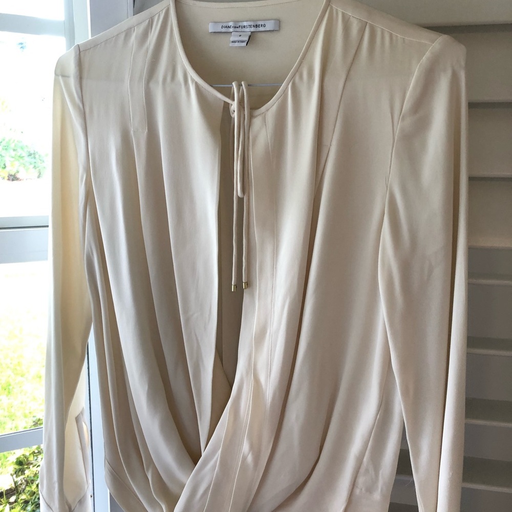 Diane Von Furstenberg silk cream blouse